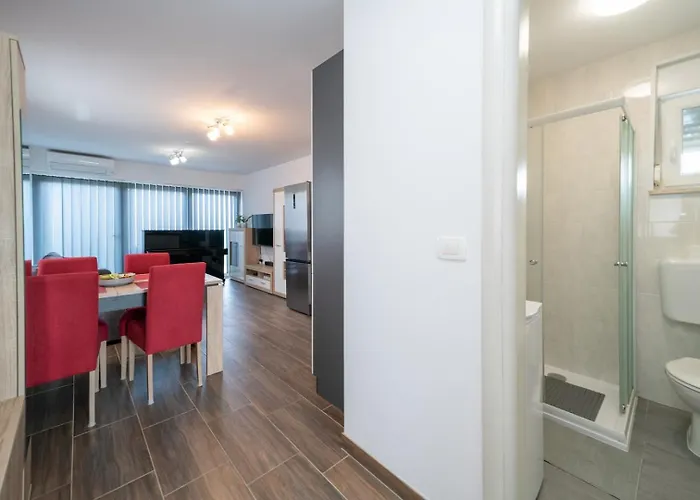 Uzi 아파트 우마그